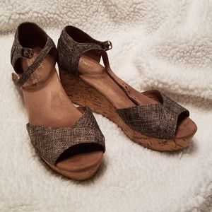 Tom's wedges
